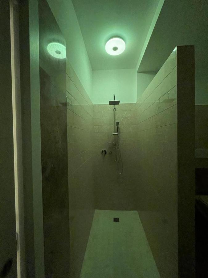 Suite 55 In Centro Трани Экстерьер фото