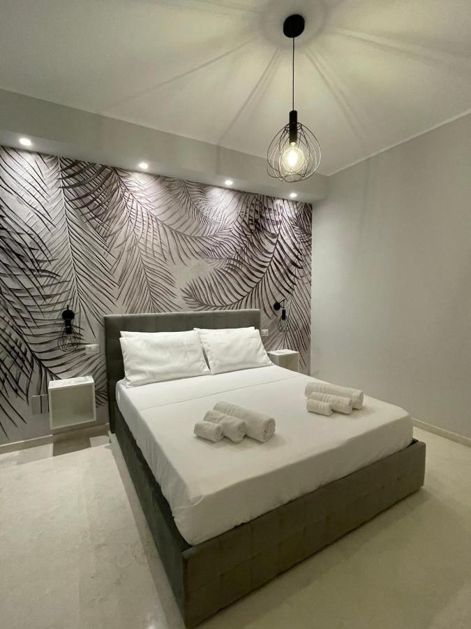 Suite 55 In Centro Трани Экстерьер фото