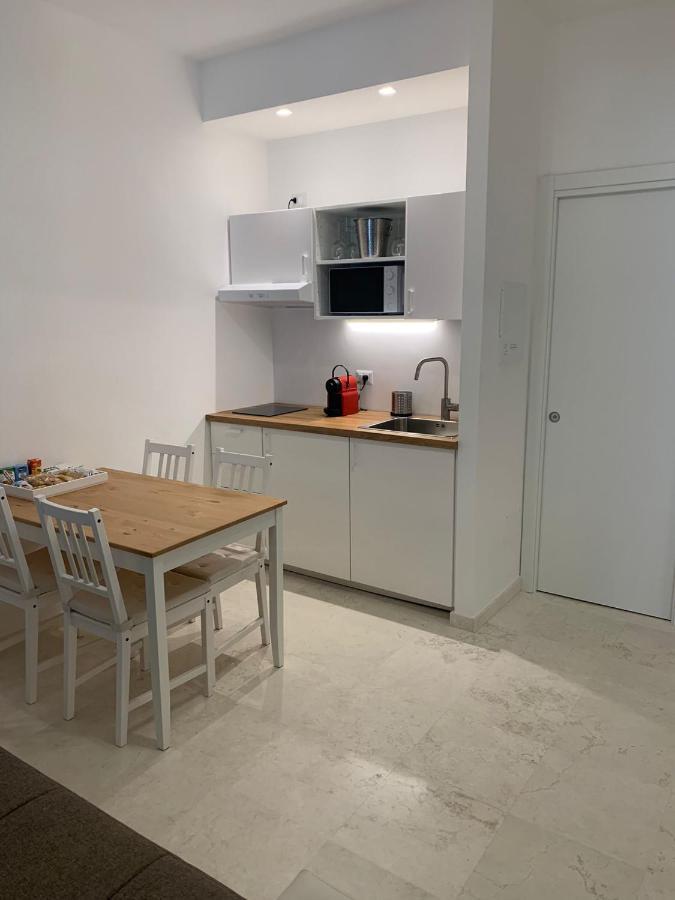 Suite 55 In Centro Трани Экстерьер фото