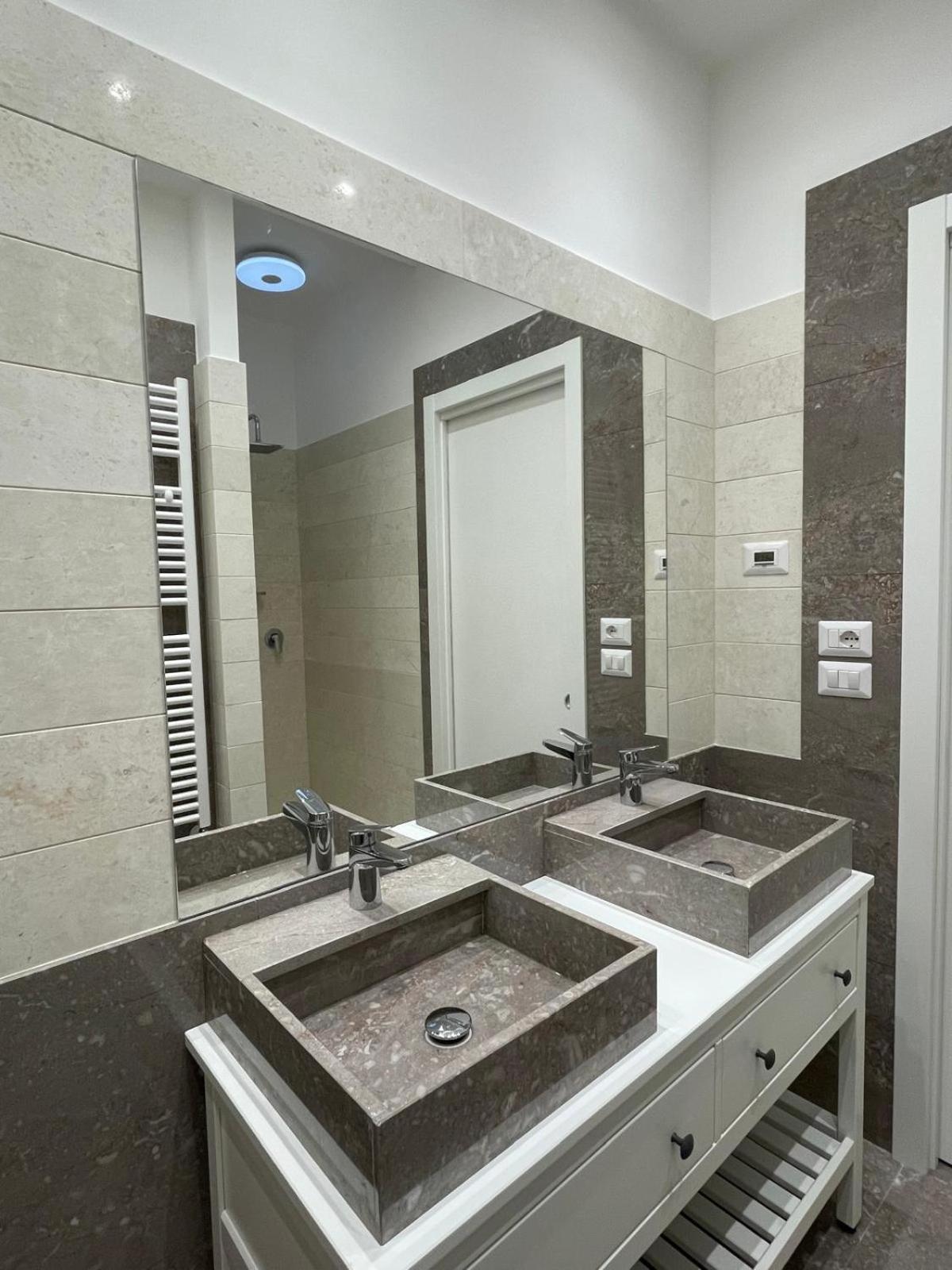 Suite 55 In Centro Трани Экстерьер фото